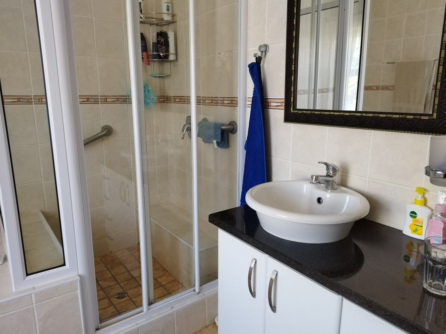 2 Bedroom Property for Sale in Reebok Western Cape